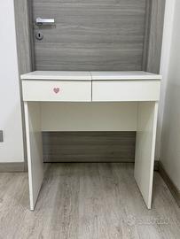 Toeletta da trucco IKEA