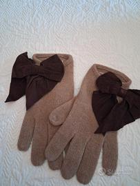 guanti donna Moschino 