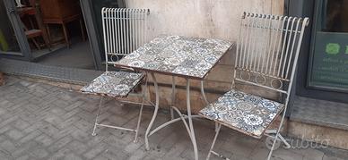 tavolino con sedie  da esterno