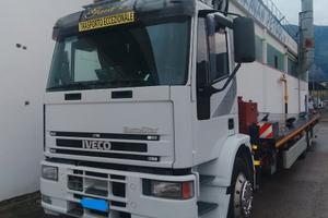Camion Iveco 180 con Gru Cormach 75
