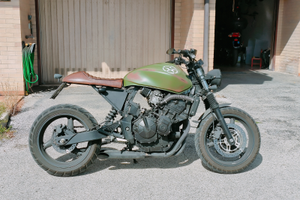 Honda Hornet 600 Cafe Racer