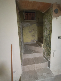 Disponibile deposito / cantinola