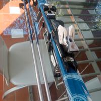 sci azzurro (entry level) e racchette