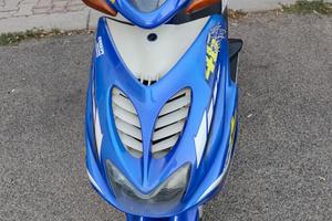 AEROX VERSIONE LIMITATA UFFICIALE VALENTINO ROSSI