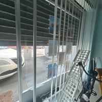 Porta depliant da vetrina + stand portariviste