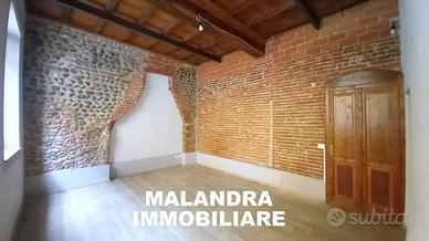 Immobile di 125 m² con 3 locali a Oleggio