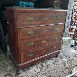 Comò antiquariato impellicciato in noce fine '800