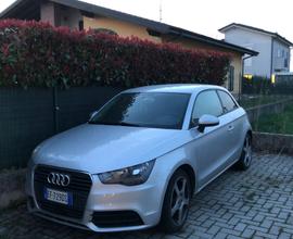 Audi A1 Leggere descrizione