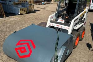 BOBCAT Minipala Meccanica 13q  + spazzatrice