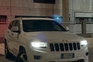 Jeep grand cherokee overland