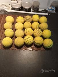 20 palline da tennis usate 