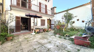 QUADRIFAMILIARE A PASTURANA