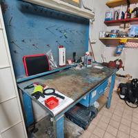 Banco da lavoro + cassetto+morsa e pannello porta