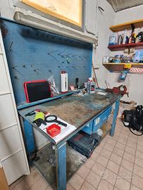Banco da lavoro + cassetto+morsa e pannello porta