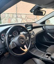 Mercedes gla 180d 