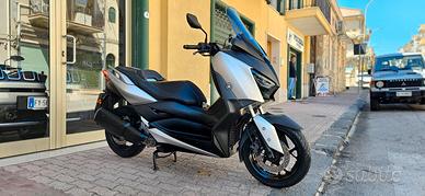 Yamaha X-Max 300