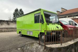 Autonegozio fast food patente b