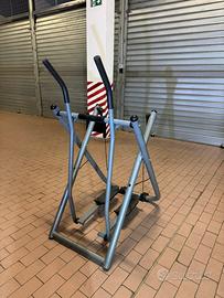 Attrezzo per ginnastica ellittica