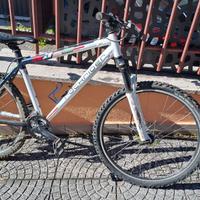 Mountain bike Rockrider 5.3 taglia 26 mtb