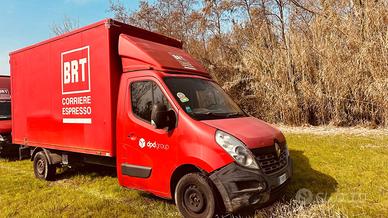 Renault T35 cabinato con motore 2.3 dCi 2016