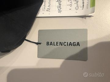 Cappello balenciaga