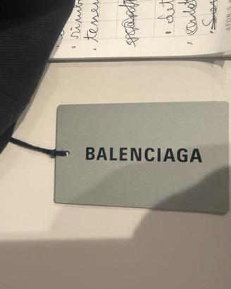 Cappello balenciaga