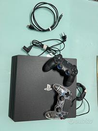 Playstation 4  PRO 1TB + 2 joystick + scatola