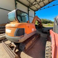 Escavatore cingolato doosann 55