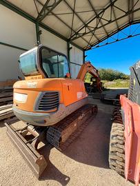 Escavatore cingolato doosann 55