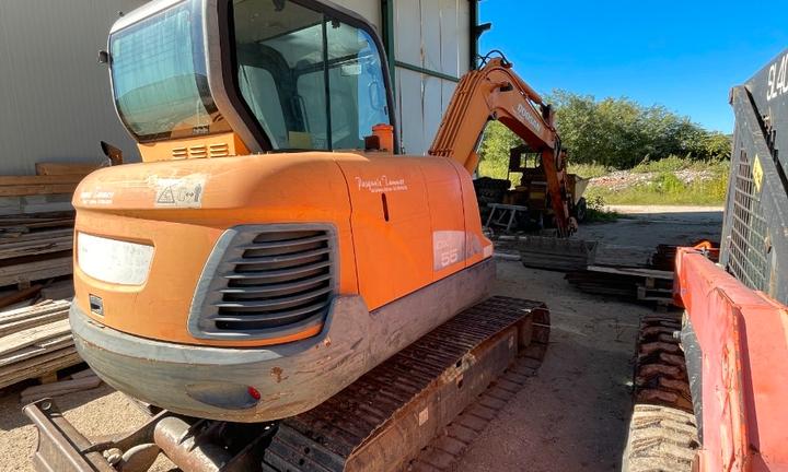 Escavatore cingolato doosann 55