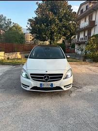Mercedes classe b  motore nuovo e non solo 