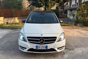 Mercedes classe b  motore nuovo e non solo 