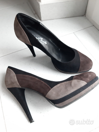 Décolleté di pelle scamosciata con tacco