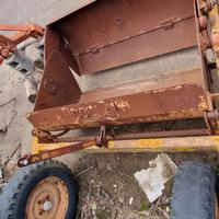 Attrezzatura agricola varia