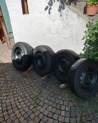 Gomme invernali con cerchi Ankook 185/65/r15 88T