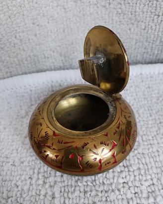 portacenere indiano ottone vintage