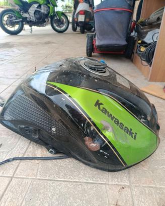 Serbatoio z750