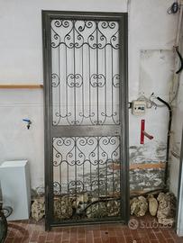 cancello in ferro per porta