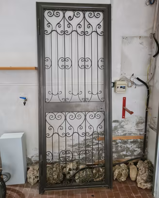 cancello in ferro per porta