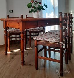 Tavolo tirolese in legno