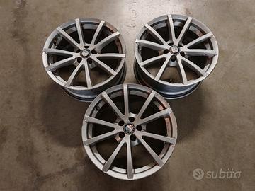3 Cerchi Toora da 17 Alfa Romeo