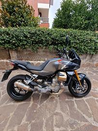 Moto Guzzi V100s Mandello 