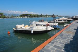 Posto barca in acqua a Bocca di Magra