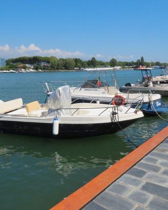 Posto barca in acqua a Bocca di Magra