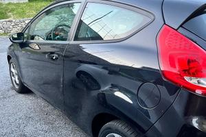 Ford Fiesta Titanium Neopatentati