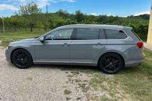 Volkswagen Passat SW 150 CV Diesel
