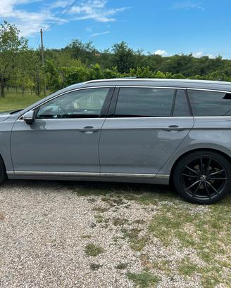 Volkswagen Passat SW 150 CV Diesel