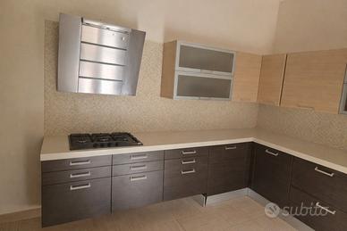 CUCINA MODERNA DOIMO AD ANGOLO 4,50 x 2,30