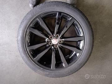 gomme Goodyear 235 50 r 20 104 W estive