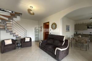 QUADRILOCALE CON MANSARDA E BOX AUTO DOPPIO IN SAL